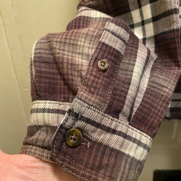Carhartt long sleeves button down, hooded flannel shirt, like new, medium size - Picture 11 of 14